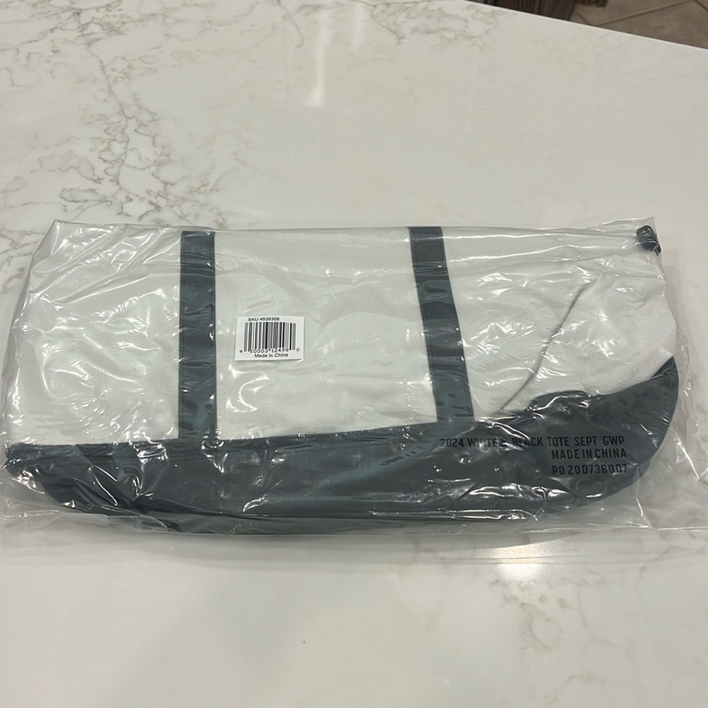 Weekend Bag! - Picture 11 of 12